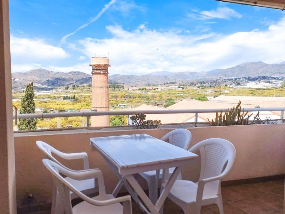 Spacious 4 Bedroom With Parking In Town Centre, Appartement *